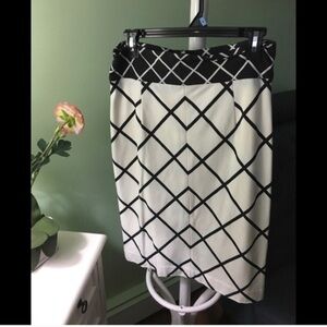 Sale 🔥🔥Tahari skirt